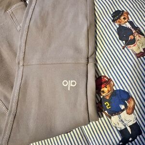 ALO Yoga Charcoal Leggings